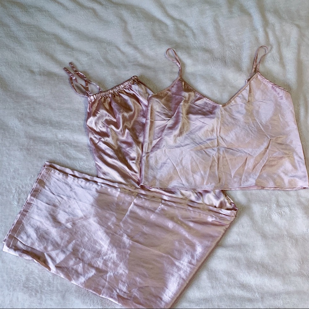 Silk like Victoria’s Secret Pajama Set
